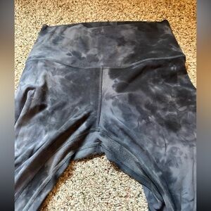 Marble pattern lulu leggings size 8